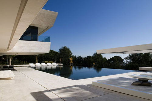 Futuristic and Luxury Architecture - Pool of Marbella House by A-cero