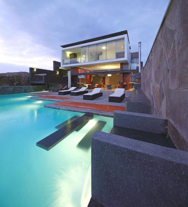 Impressive CN Beach House with Pool by Longhi Architects in Misterio Beach, Peru.