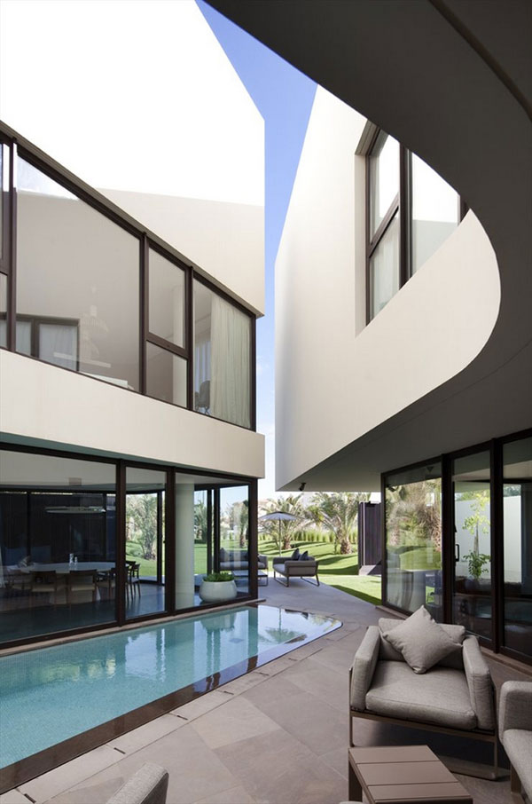 Outstanding Architecture - Inner Courtyard with Pool - Mop House by AGI Architects