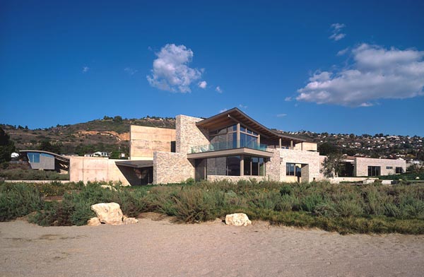 Luxury Residence in Palos Verdes, California by Marmol Radziner
