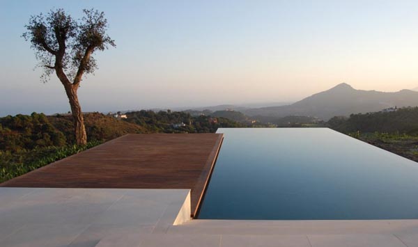 Villa in Andalucia by McLean Quinlan Architects