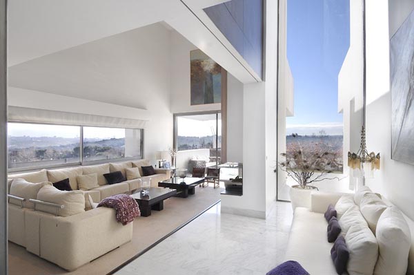 White Open Living Room With a Breathtaking View