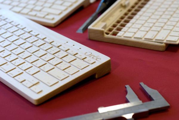 Orée Board - portable wireless keyboard made of wood