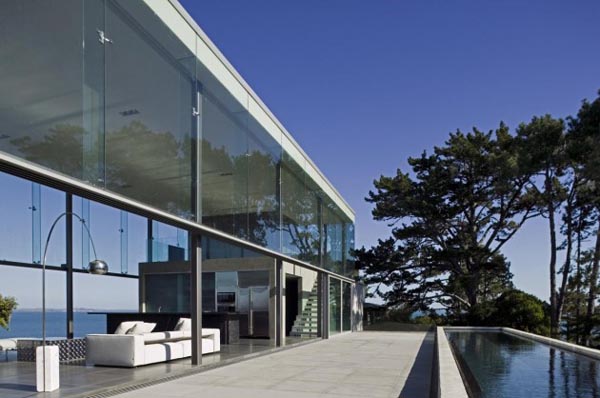 Cliff House by Fearon Hay Architects in Auckland, New Zealand