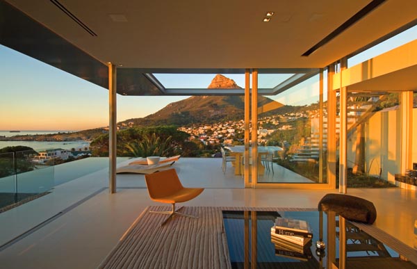 First Crescent Residence by SAOTA - View on Lions Head, Camps Bay, South Africa