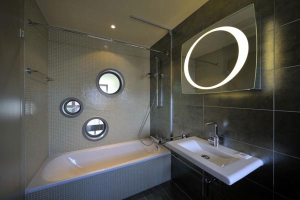 K.I.S.S. Apartment Designer Bathroom