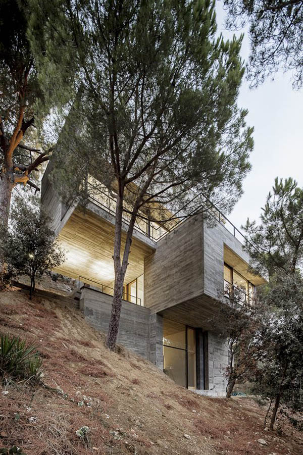 Modern Mediterrani 32 House by Architect Daniel Isern