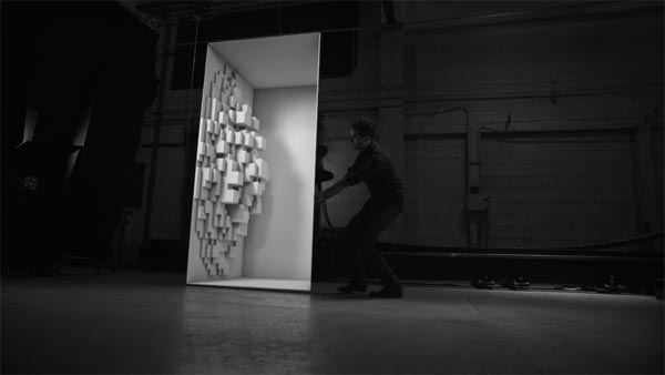 Box - A Synthesis of Real and Digital Space by Bot & Dolly