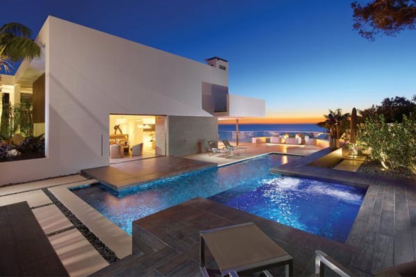 Luxury Rockledge Residence in Laguna Beach, California by Horst Architects and Aria Design