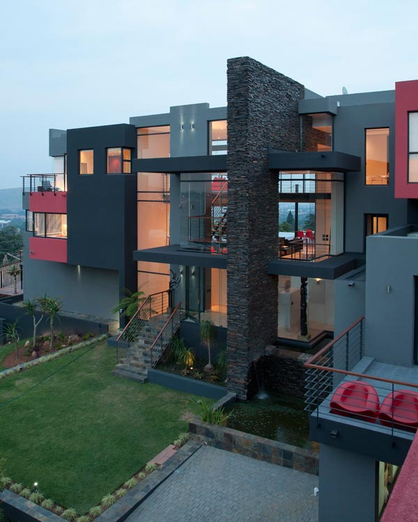 House Lam by Nico van der Meulen Architects