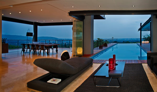 Living Area and Pool of House Lam in Johannesburg, South Africa