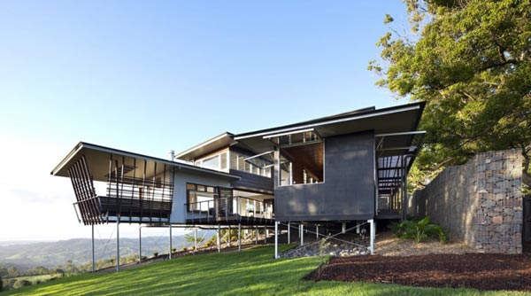 The Maleny House in Australia by Bark Design Architects provides a beautiful view of the landscape.