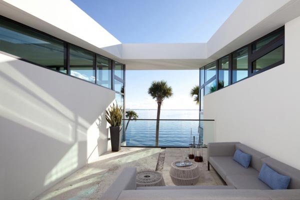 Refined Architecture in Florida by Touzet Studio