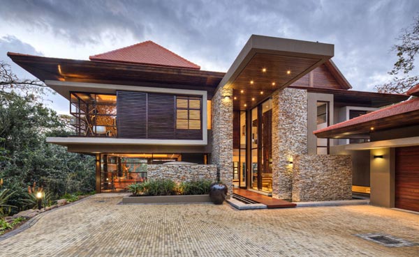 The SGNW House is located in the Zimbali forest estate.