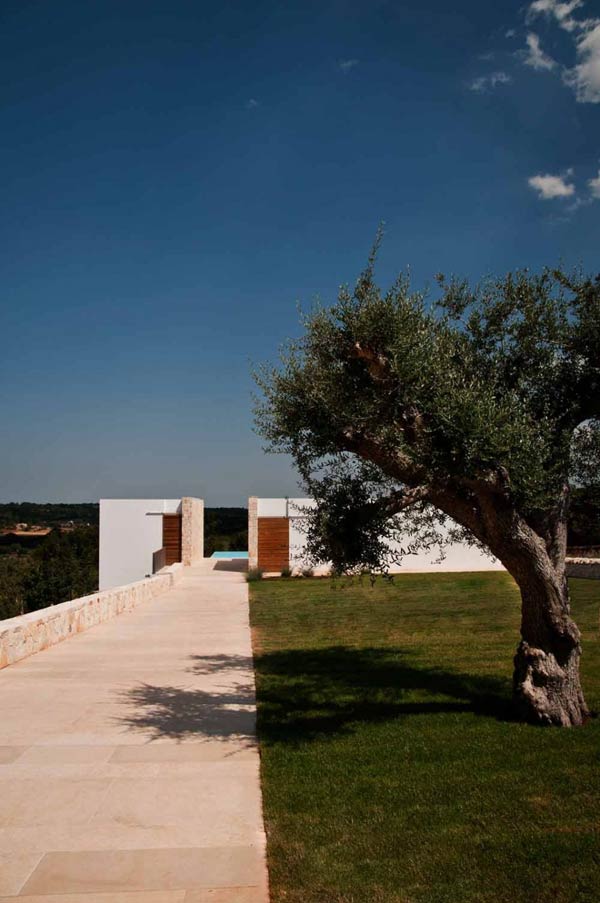 Casa Ceno, a holiday house amidst the beautiful landscape of Brindisi, Italy.