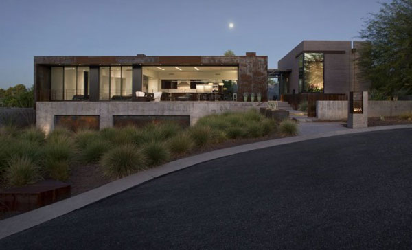 The Yerger Residence in Phoenix, Arizona by Chen + Suchart Studio.