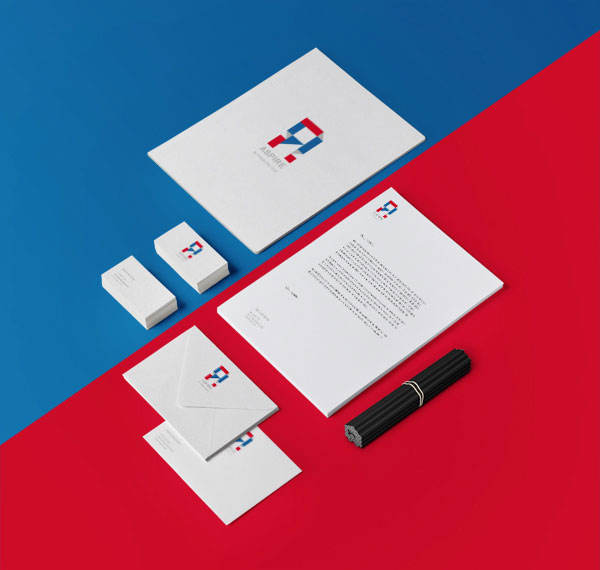 The stationery set with the British colors.