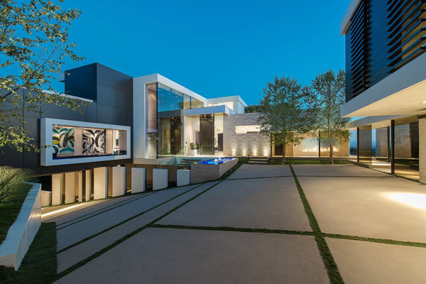 Laurel Way residence by Whipple Russell Architects - exterior view.