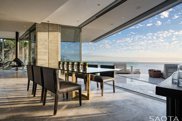 Also the dining area provides great views of the ocean.