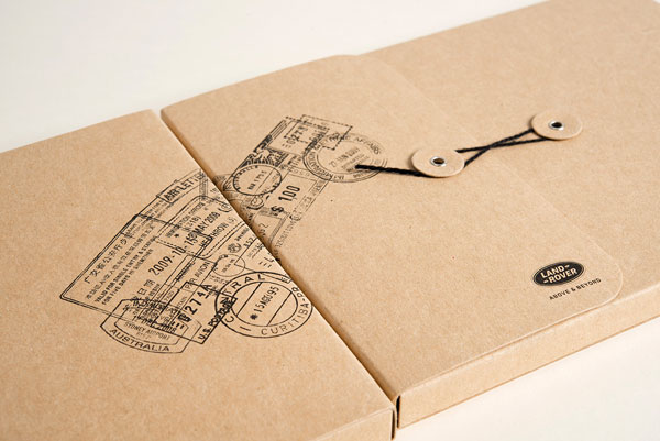 The lovely desiged cardboard packaging.