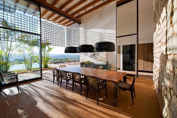 A beautiful dining place with open views of the landscape.