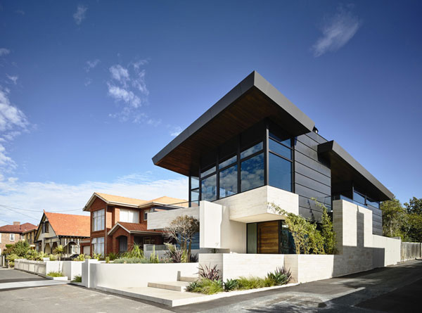 A modern suburban family house by Steve Domoney Architecture in Williamstown, a suburb of Melbourne, Australia.