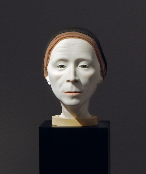 A hyperreal sculptural portrait by artist Elizabeth King.