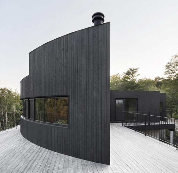 A tapered bow forms the end of the house.