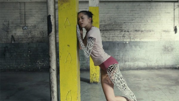 The entire clip is focused of the prime dance performance by Sonoya Mizuno as well as the digitally created transformation.