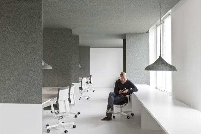 The team of i29 Interior Architects has created a work environment, which is playful and clear designed at the same time.