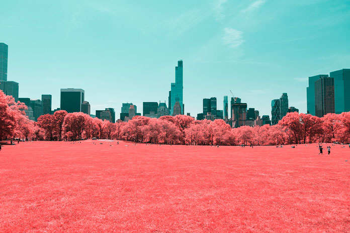 Infrared New York City, a photo series by Paolo Pettigiani.
