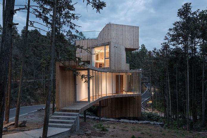 Qiyunshan Tree House by Bengo Studio, Spiral staircase connects all volumes.