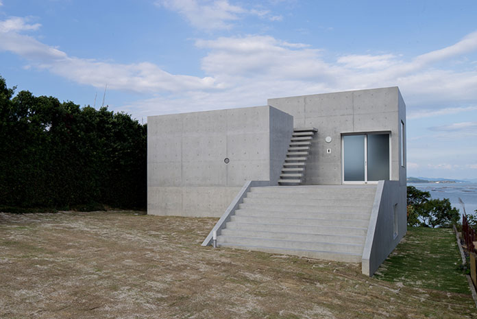 The house is located on a peninsula of Hiroshima, Japan.