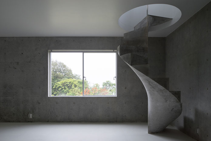 The spiral staircase creates a well balanced twist with its straightforward environment.