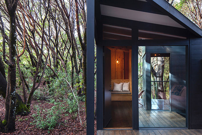 Northern California forest house by Envelope Architecture + Design.