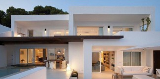 White Luxurious Villa on Ibiza by Juma Architects