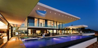 Luxurious Cliff House in Senegal by SAOTA