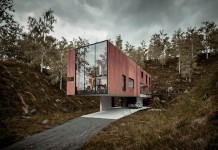 House for a Photographer by Hyde and Hyde Architects