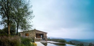 Villa CP in Girona, Spain by ZEST Architecture