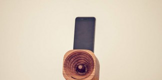 The wooden Trobla speaker is space-saving and well designed.