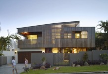 The Sunshine Beach House in Queensland, Australia by Shaun Lockyer Architects.