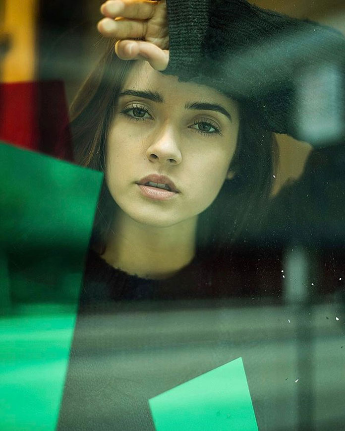 Kaitlyn Mikayla Photography, Sarah Curr behind the window