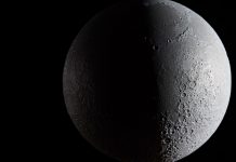 Moon Globe by Planetenkugel-Manufaktur.