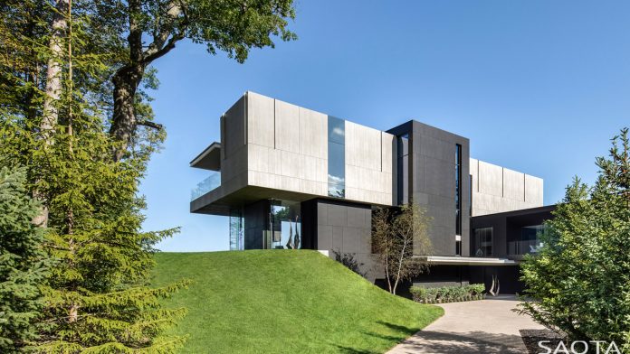 SAOTA designs a Canadian home on the banks of Lake Huron.