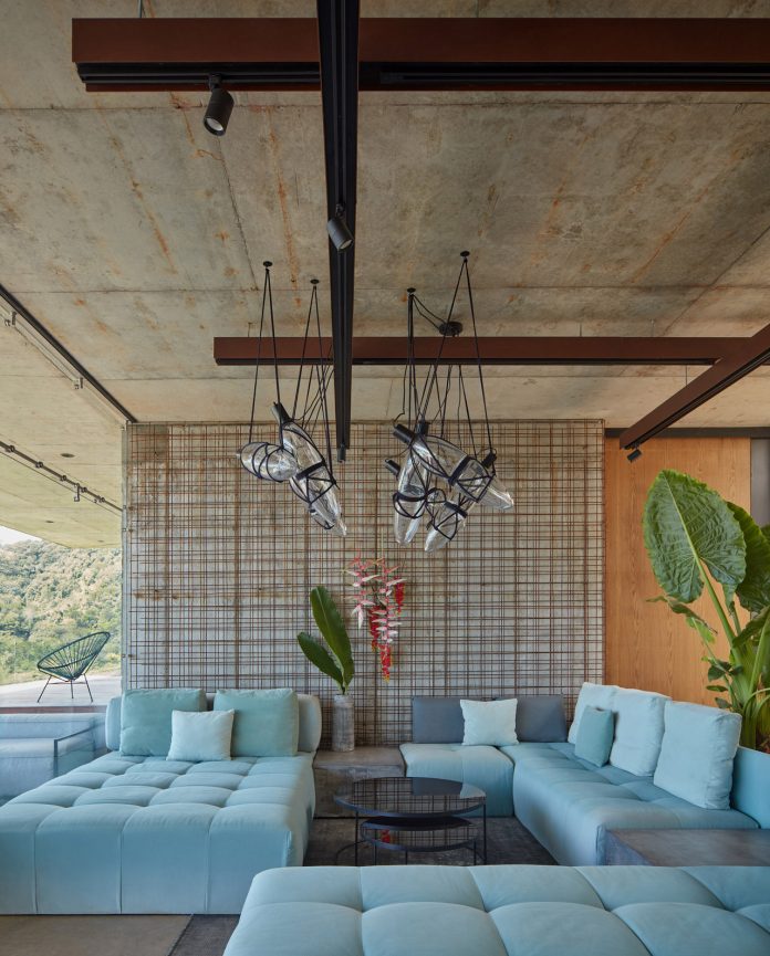 A luxury concrete villa designed by architecture studios Formafatal and Refuel Works for ArtVillas Costa Rica.