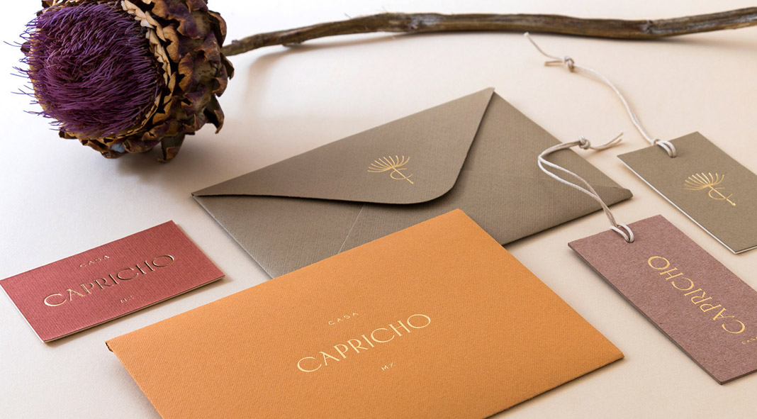 Casa Capricho branding by Estudio Albino.
