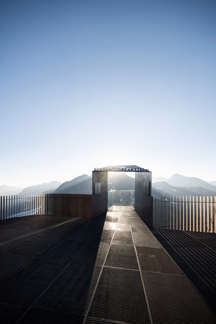 "Ötzi Peak 3251m", a new observation deck on the Schnals Valley Glacier designed by noa* network of architecture.
