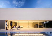 House of Silence by Fran Silvestre Arquitectos.