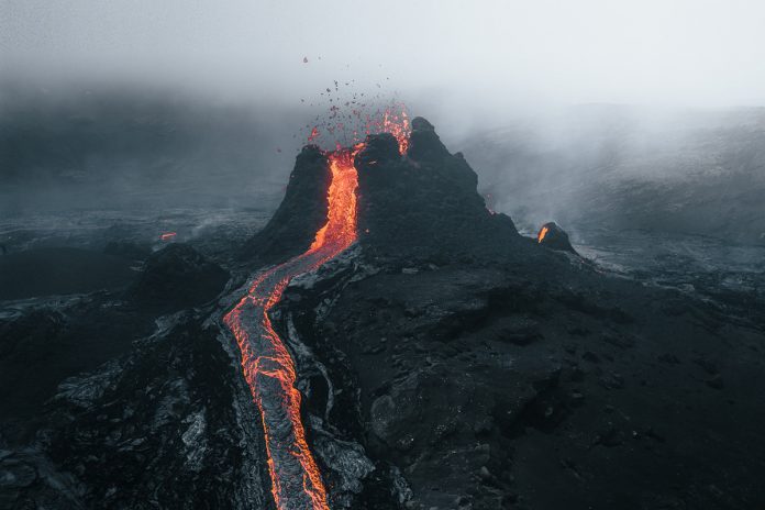 NEW EARTH—eruption in Iceland photographed by Thrainn Kolbeinsson