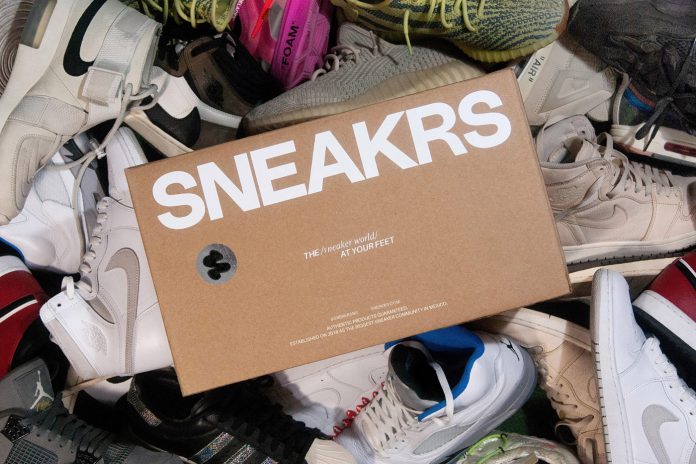 SNEAKRS brand and packaging design by Brada.